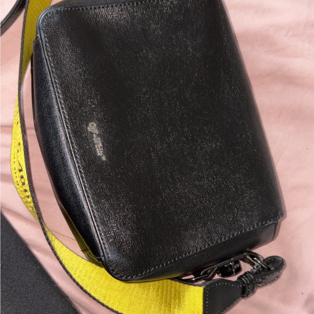 Off-White Black and White Striped Crossbody Bag with 2 straps. - Picture 8 of 8